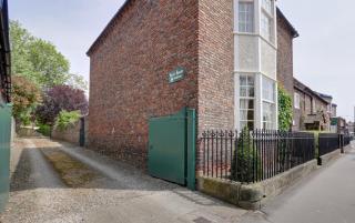 Porch House - Northallerton - 8