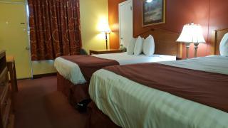 Plaza Inn Springfield - Springfield - 8