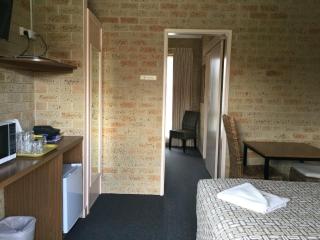 Mount Barker Valley Views Motel & Chalets, Western Australia - Mount Barker - 6