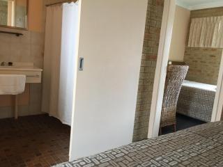 Mount Barker Valley Views Motel & Chalets, Western Australia - Mount Barker - 9