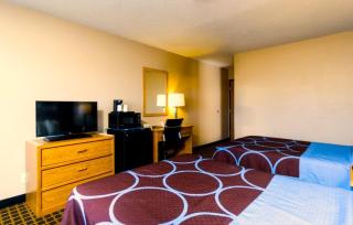 Super 8 by Wyndham Burlington - Burlington - 3