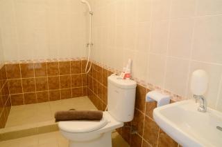 3BR Grand Palace With Private Bathtub By Travelio - Jakarta - 3