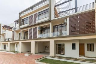 StayVista's Greenwoods Villa 7 - City-Center Villa with Private Pool, Terrace, Lift & Ping-Pong Table - Lonavala - 6