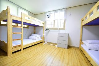 Ganderak Guesthouse - 1