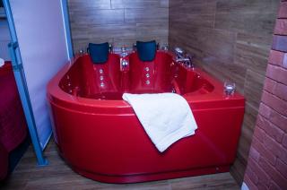 Jacuzzi Apartment Red - 1