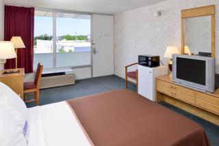 Quality Inn & Suites Vandalia near I-70 and Hwy 51 - Vandalia - 5