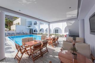 Blue Waves Suites & Apartments - Kamari - 1