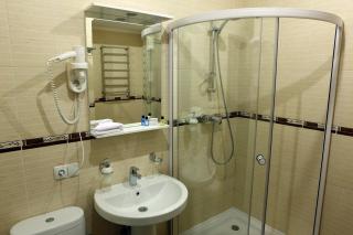 Hotel Ukraine Rivne - Rivne - 3