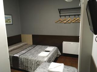 Pensión La Bilbaina - Albergue Logroño - Logroño - 7