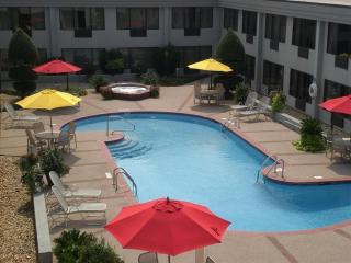 Best Western Plus Madison-Huntsville Hotel - Madison - 1