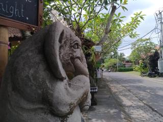 Mekenyem House Ubud - Ubud - 5