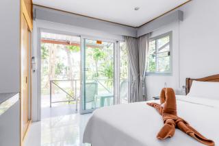 Lanta Coral Beach Resort - 5