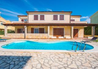 Apartments Volme Romina - 0