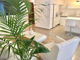 Sea & Sunset Apartment - Bat Yam - 4