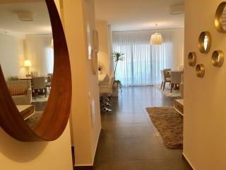 Sea & Sunset Apartment - Bat Yam - 7