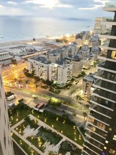 Sea & Sunset Apartment - Bat Yam - 8