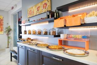 Hotel Holiday Beach - Rimini - 8