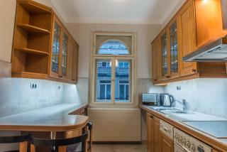 Exclusive 3 Bedroom Top-Notch Flat, GREAT LOCATION - Praga - 3