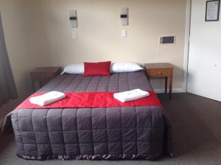 Otematata's Best Dam Pub - 3