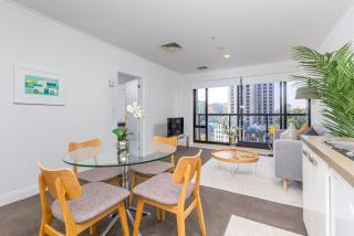 Gorgeous Apartment! Nice Views, Pool and Gym. - Auckland - 1