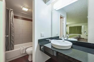 Days Inn by Wyndham Cincinnati I-71 - Cincinnati - 1