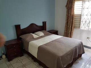 Jus4U-1 The Home Away From Home Villa - Ocho Rios - 1