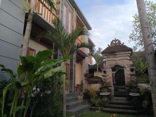 Mekenyem House Ubud - Ubud - 8