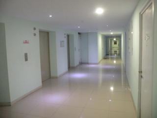 Apartment Green Pramuka ~ OCR - Jacarta - 8