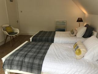 5, Sandleigh Apartment - 2