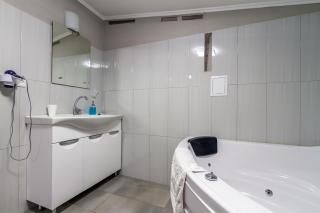 Theatre Boutique Apartments - 8