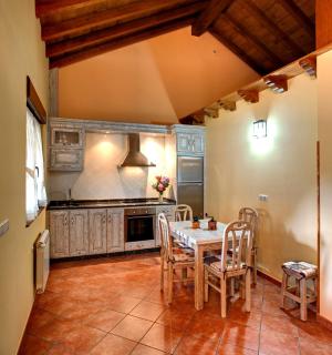 Apartamentos Rurales "La Torre" y "El Pielago" - Gamones - 2