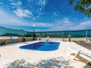 Villa Laura with pool, Budak, Zadar county - Stankovci - 5