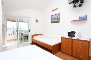Apartments by the sea Stanici, Omis - 10305 - 3