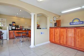 Days Inn by Wyndham Turlock - Turlock - 4