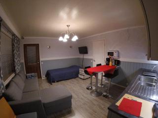 Arctic Red House - 3