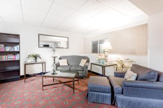 Days Inn by Wyndham Cedar Falls- University Plaza - Cedar Falls - 3