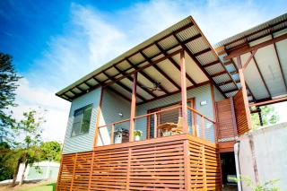 Lilypad Luxury Cabins - 5