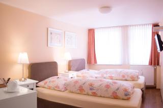 Barcelona Bed & Breakfast - Düsseldorf - 4