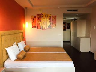 Studio Elegance - Golden Sands - 6