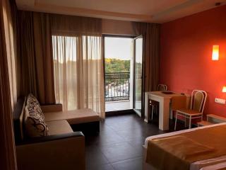 Studio Elegance - Golden Sands - 4