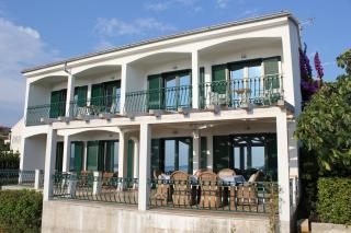 Villa Berg - Maslinica - 9