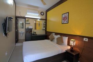 Gems 9 Airport Hotel - Cochin - 1