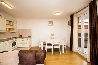 Apartments with WiFi Split - 13373 - 2