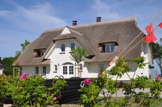 Reethus am Strand - Haushälfte 2 mit Kamin, Sauna - Lobbe - 9