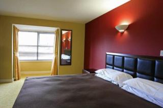Riverside Hotel - Warwick - 3