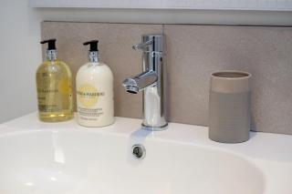 Central Garden Apartment - 3