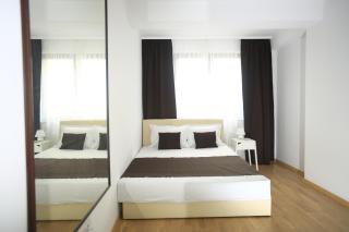 Modern Downtown Apartment (with Garage) - Braşov - 7