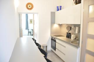 Modern & Historic Apartment - Bratislava - 3
