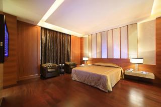 Spring Hotel - Taichung - 1