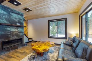Creekside Cabin - 9
